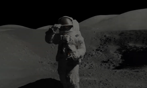 Στην επιφάνεια του φεγγαριού